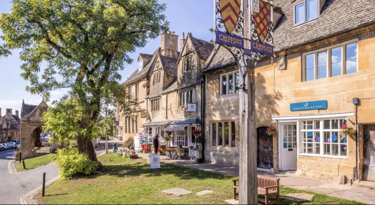 Granary Cottage - Luxury Barn Conversion Weston Subedge エクステリア 写真