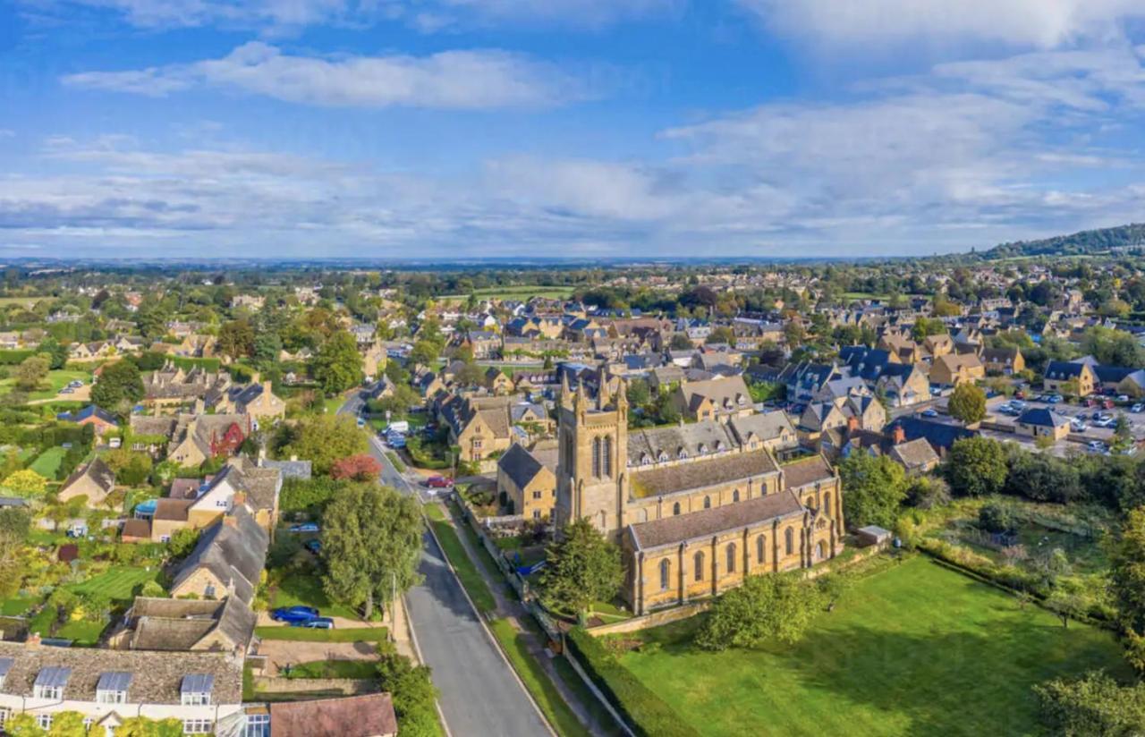 Granary Cottage - Luxury Barn Conversion Weston Subedge エクステリア 写真