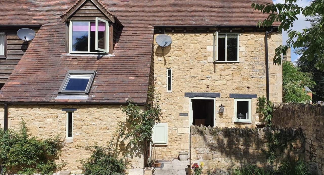 Granary Cottage - Luxury Barn Conversion Weston Subedge エクステリア 写真